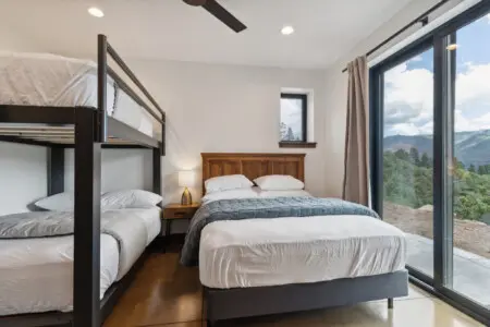 Starlight Bunkroom